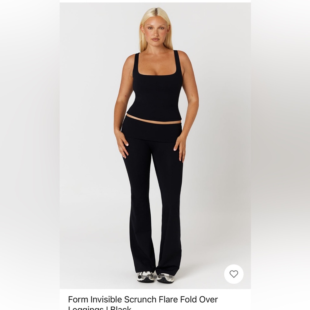CSB invisible scrunch foldover flares - black